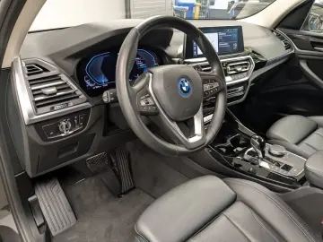 BMW X3 xDrive30e PA PDC DAB LED WLAN Shz