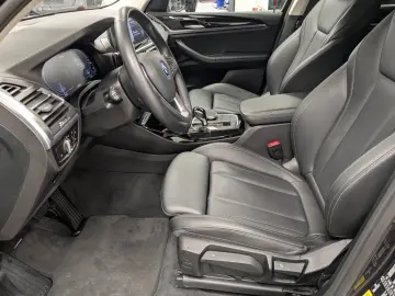 BMW X3 xDrive30e PA PDC DAB LED WLAN Shz