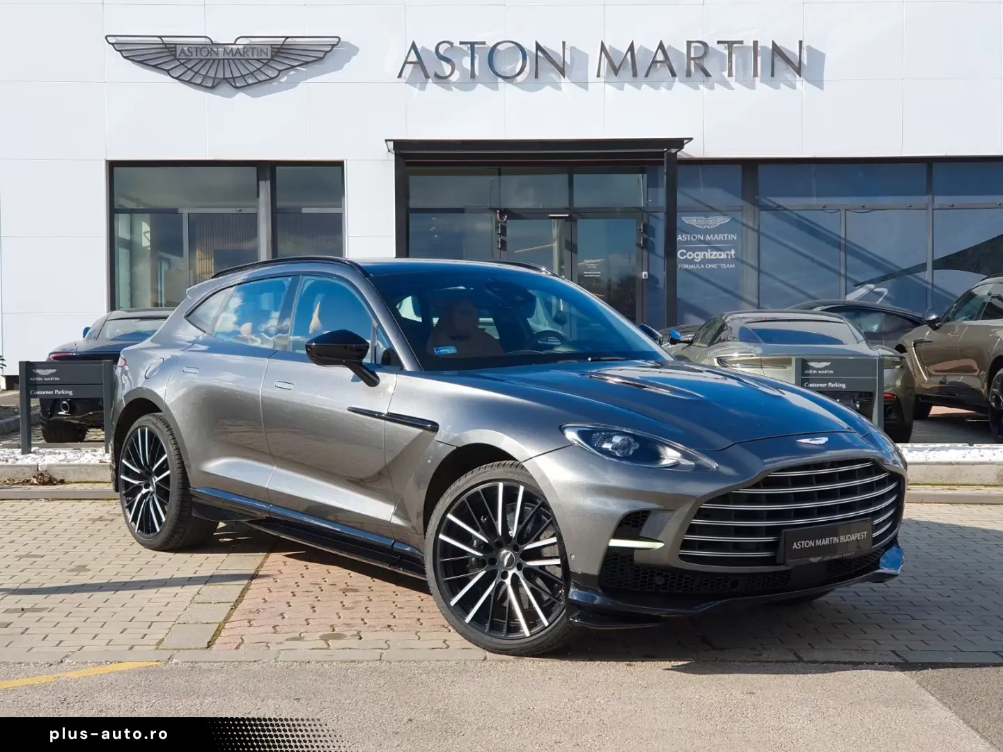Aston Martin DBX