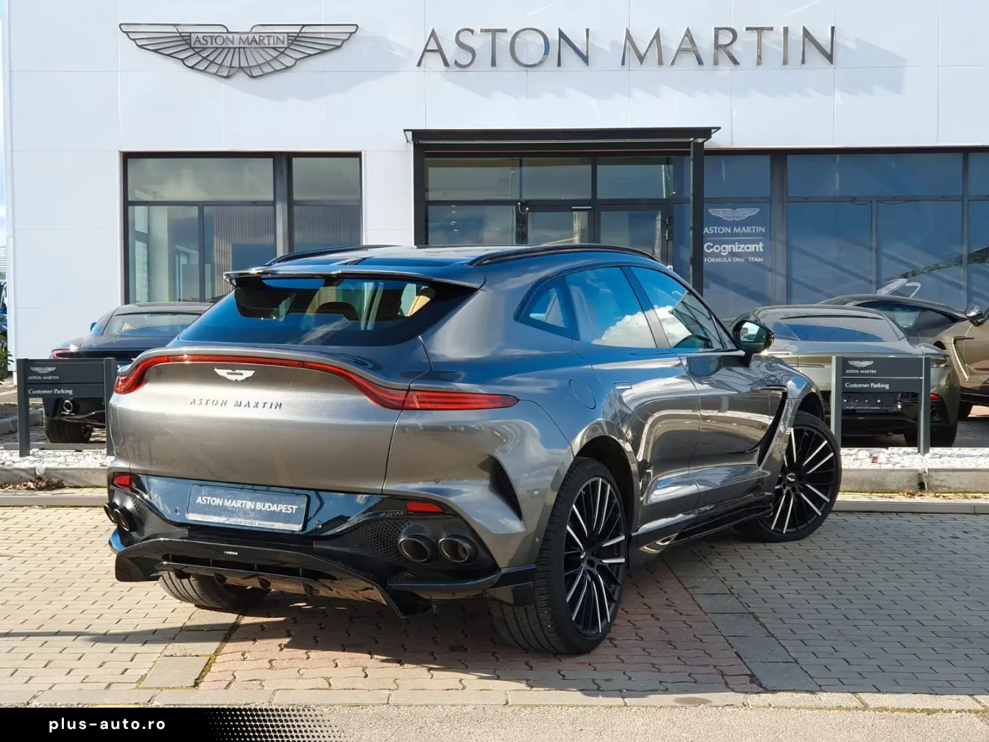 Aston Martin DBX