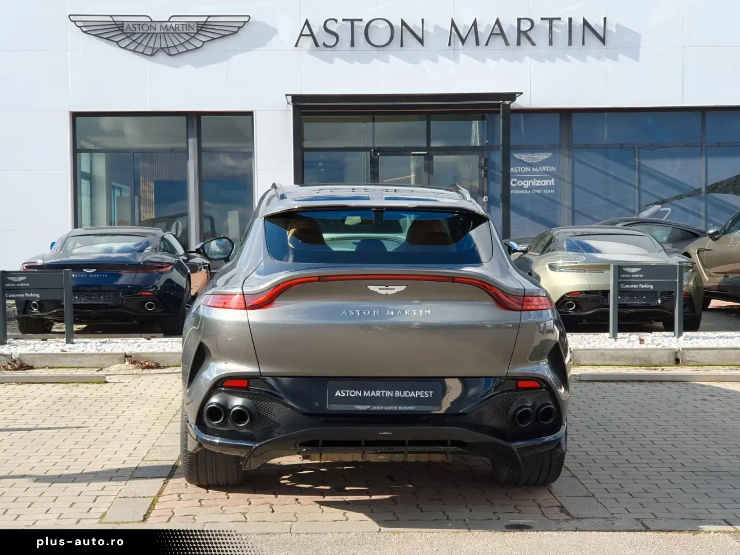Aston Martin DBX