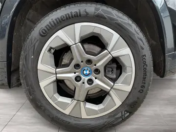 BMW X1 xDrive25e xLine-Panorama-Glasdach-elektrische