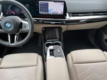 BMW X1 xDrive25e xLine-Panorama-Glasdach-elektrische