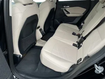 BMW X1 xDrive25e xLine-Panorama-Glasdach-elektrische