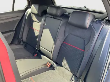 Volkswagen Golf VIII GTI Clubsport 2.0 TSI DSG