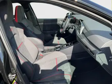 Volkswagen Golf VIII GTI Clubsport 2.0 TSI DSG