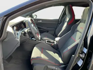 Volkswagen Golf VIII GTI Clubsport 2.0 TSI DSG