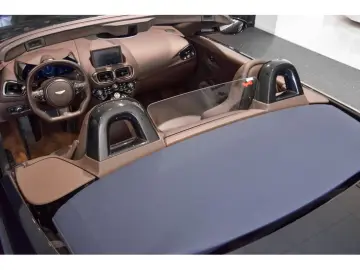 Aston Martin V8 Vantage ROADSTER