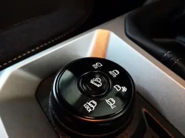 DACIA DUSTER 1.2 TCe MHEV 130CP Journey 4X4