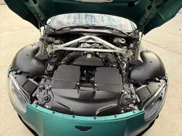 Aston Martin V8 Vantage