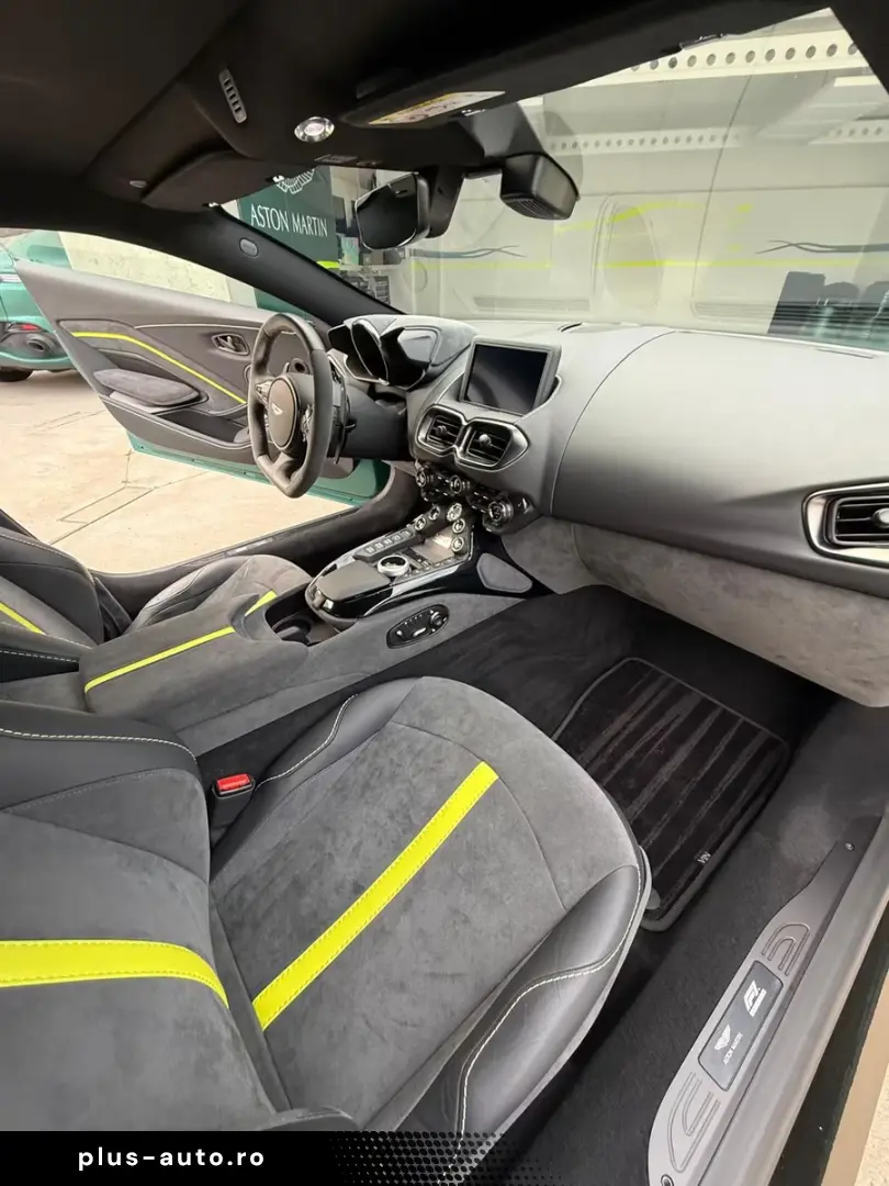 Aston Martin V8 Vantage