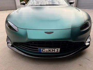 Aston Martin V8 Vantage