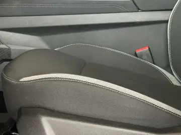 DACIA BIGSTER 1.8 Hybrid 155 Journey