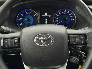 TOYOTA Hilux 4x4 Double Cab Duty  Hardtop