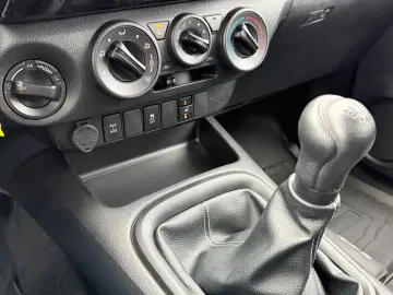 TOYOTA Hilux 4x4 Double Cab Duty  Hardtop