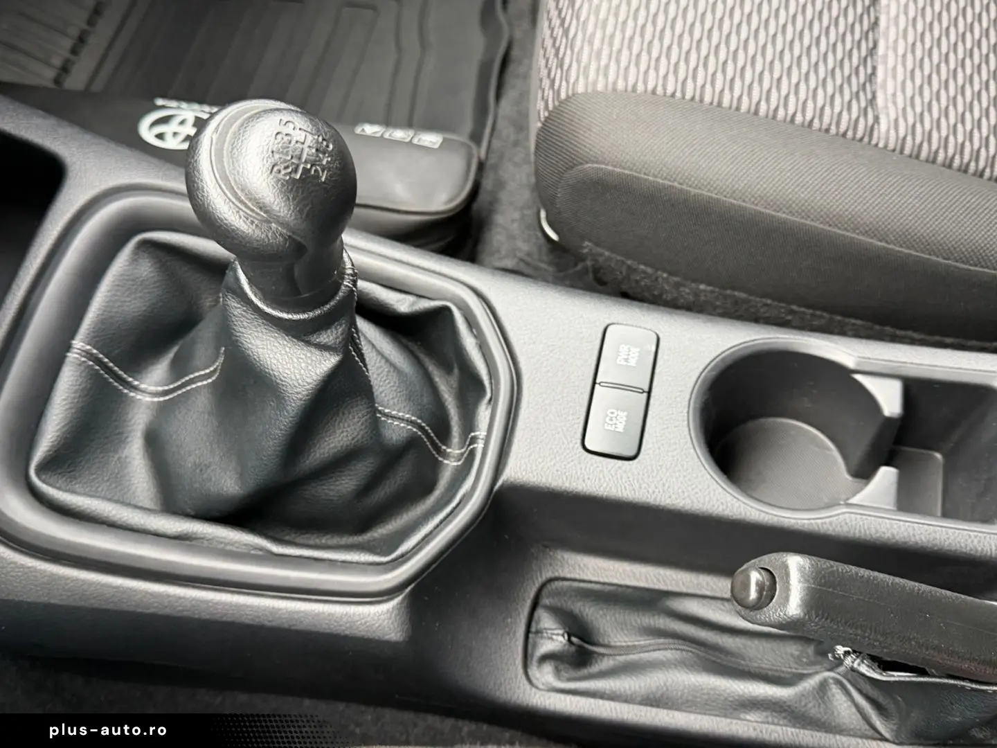 TOYOTA Hilux 4x4 Double Cab Duty  Hardtop