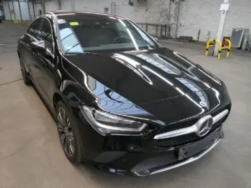 MERCEDES-BENZ CLA 250 e EU6d Navi PDC Widescreen Burmester