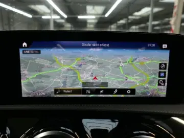 MERCEDES-BENZ CLA 250 e EU6d Navi PDC Widescreen Burmester