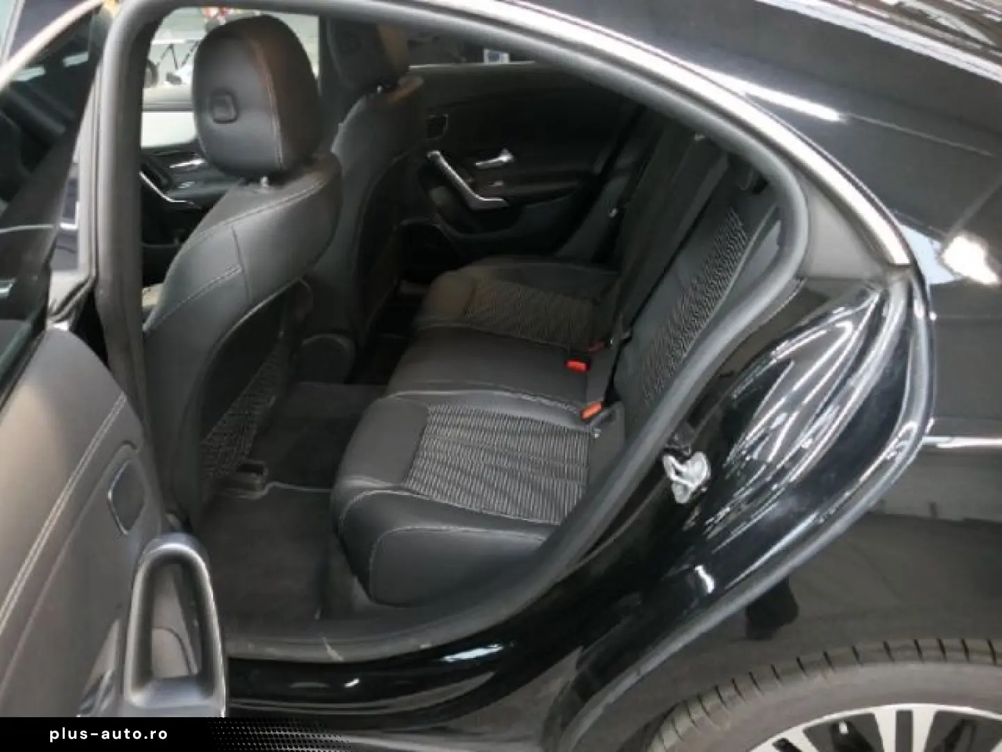 MERCEDES-BENZ CLA 250 e EU6d Navi PDC Widescreen Burmester