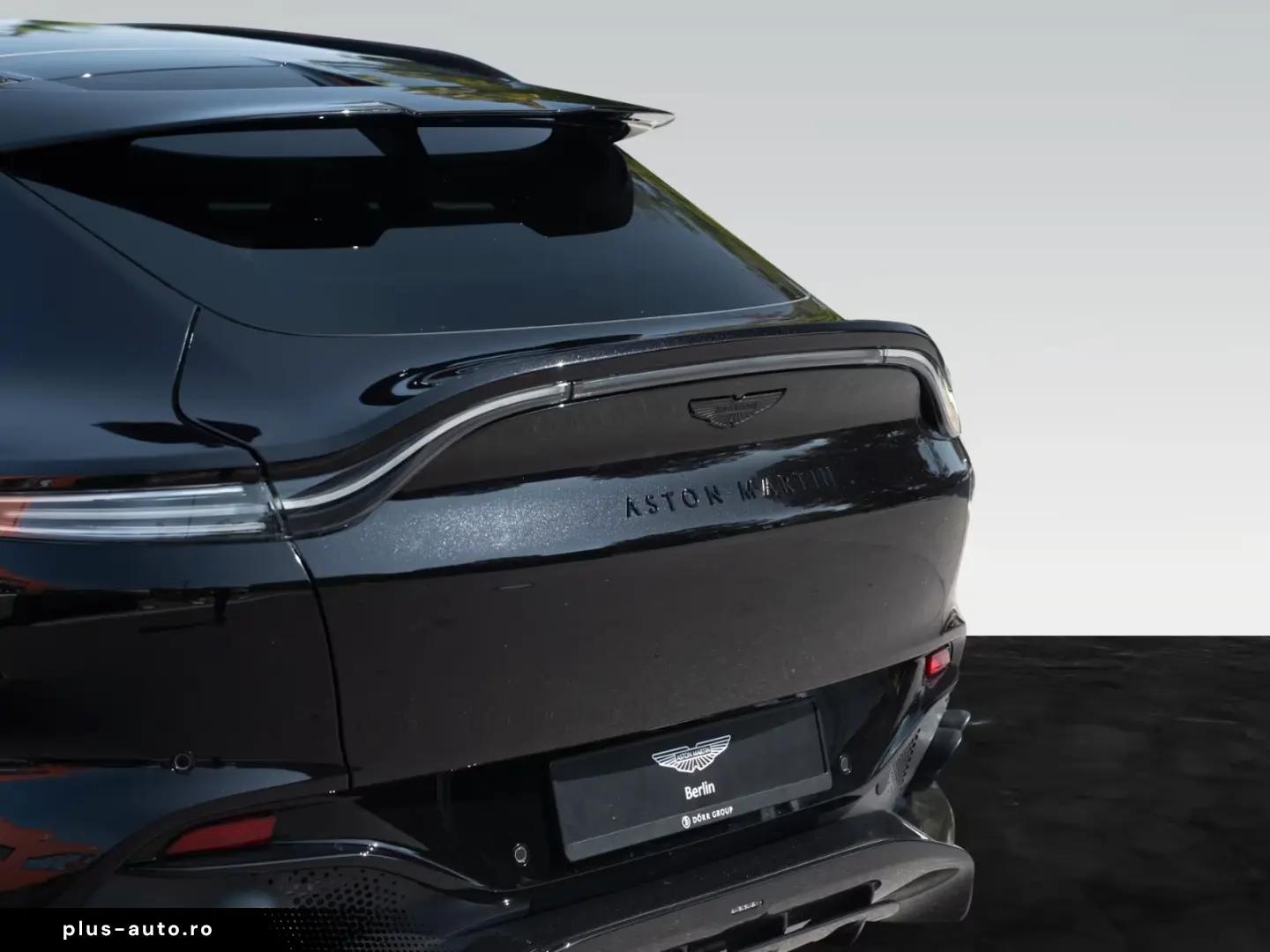Aston Martin DBX