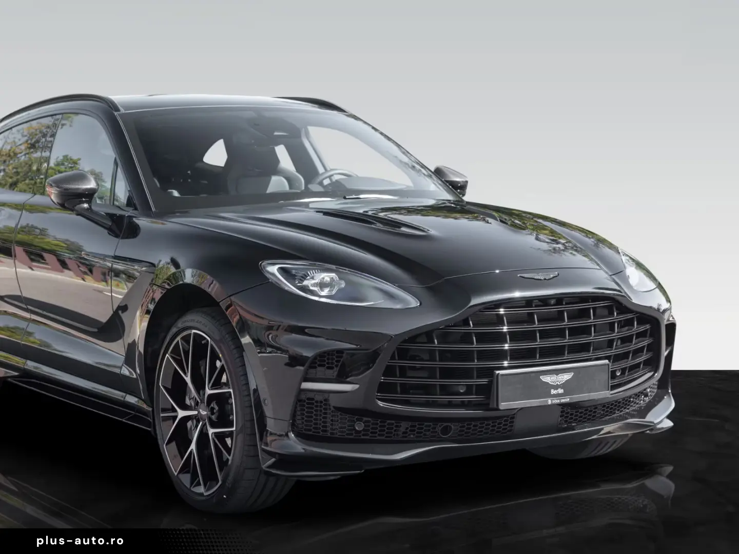 Aston Martin DBX