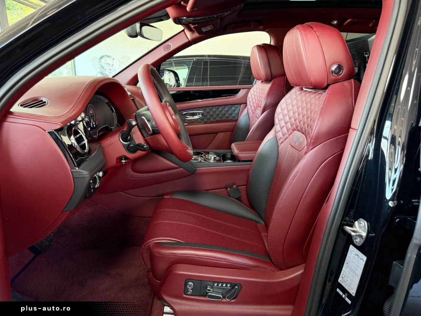 BENTLEY Bentayga S V8- HUD- Naim- TV- 4seats- Pano