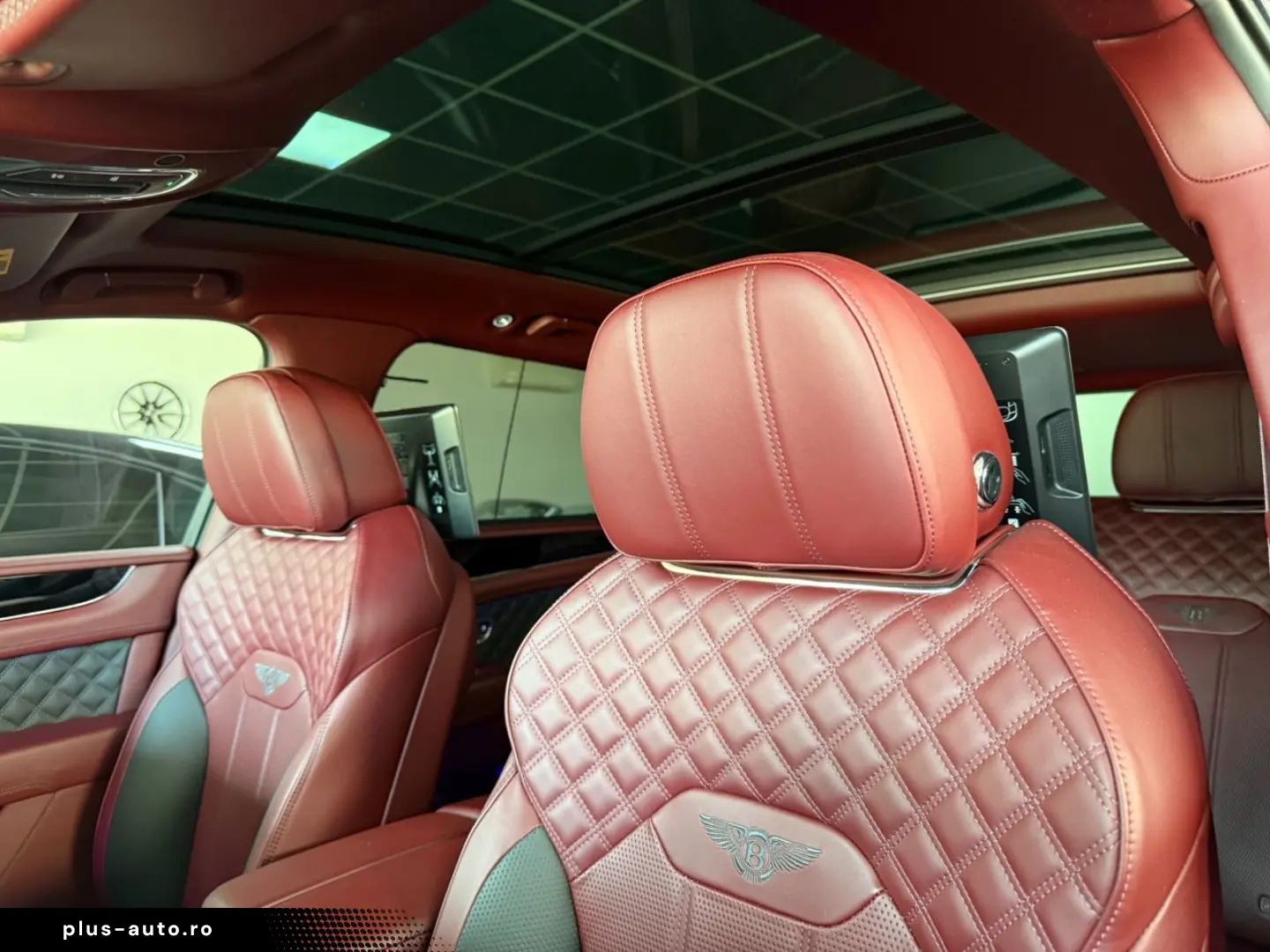 BENTLEY Bentayga S V8- HUD- Naim- TV- 4seats- Pano