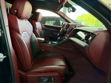 BENTLEY Bentayga S V8- HUD- Naim- TV- 4seats- Pano
