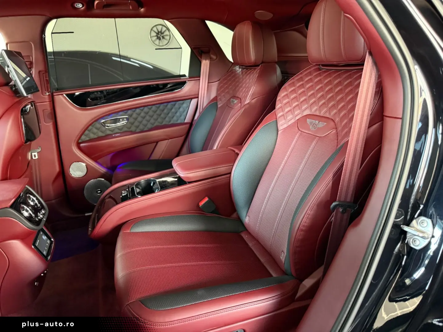 BENTLEY Bentayga S V8- HUD- Naim- TV- 4seats- Pano
