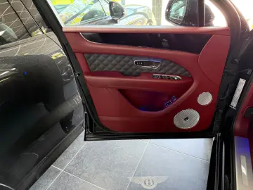 BENTLEY Bentayga S V8- HUD- Naim- TV- 4seats- Pano