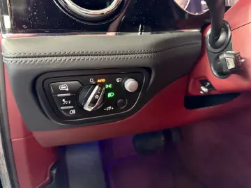 BENTLEY Bentayga S V8- HUD- Naim- TV- 4seats- Pano