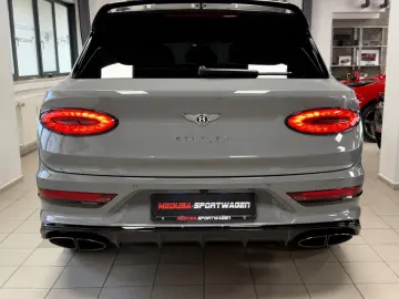 BENTLEY BENTAYGA V8 S CARBON NAIM MASSAGE PANO FULL!