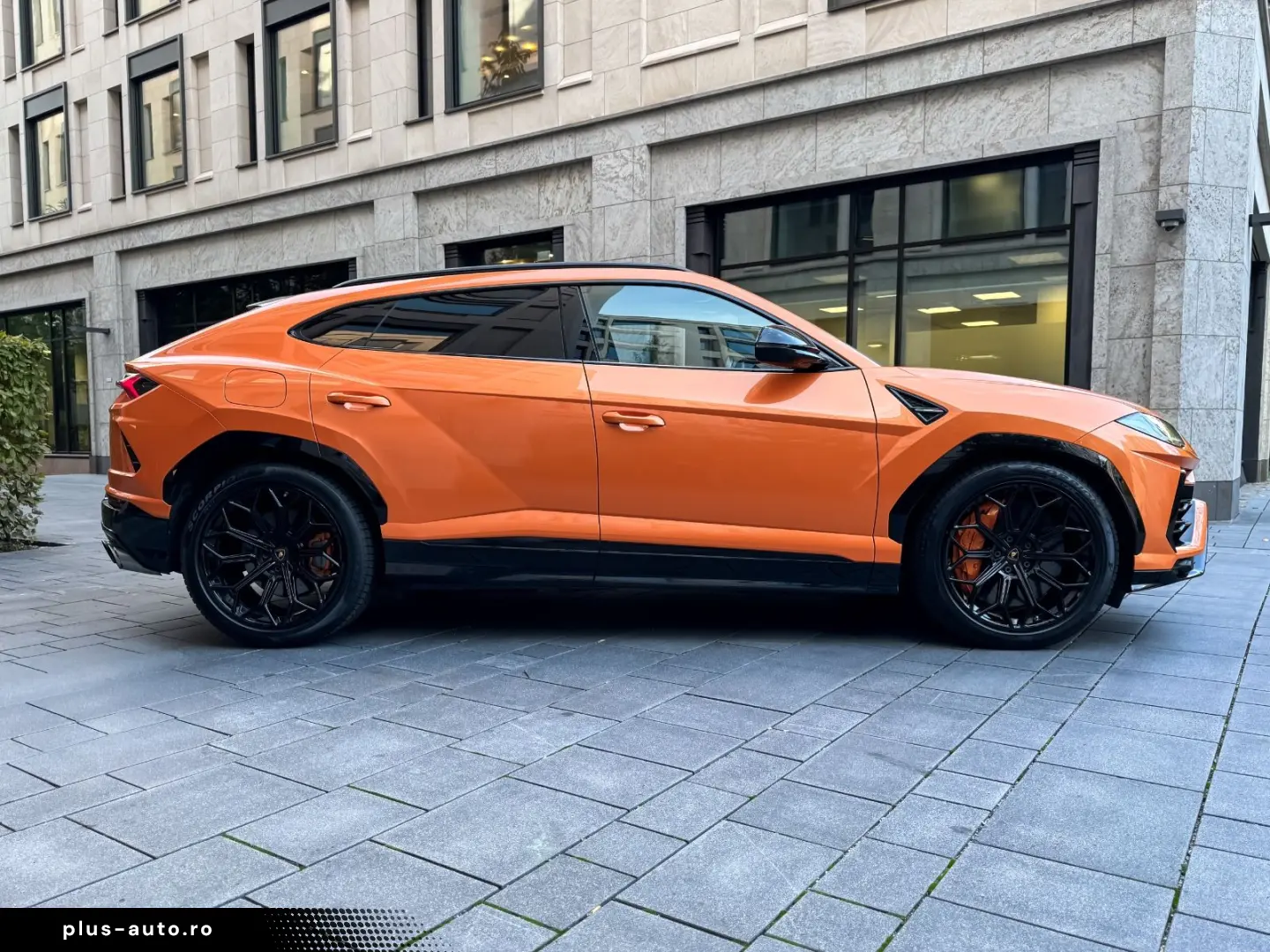 LAMBORGHINI Urus   Capsule   Head-Up   3D B&O   Q-Citura
