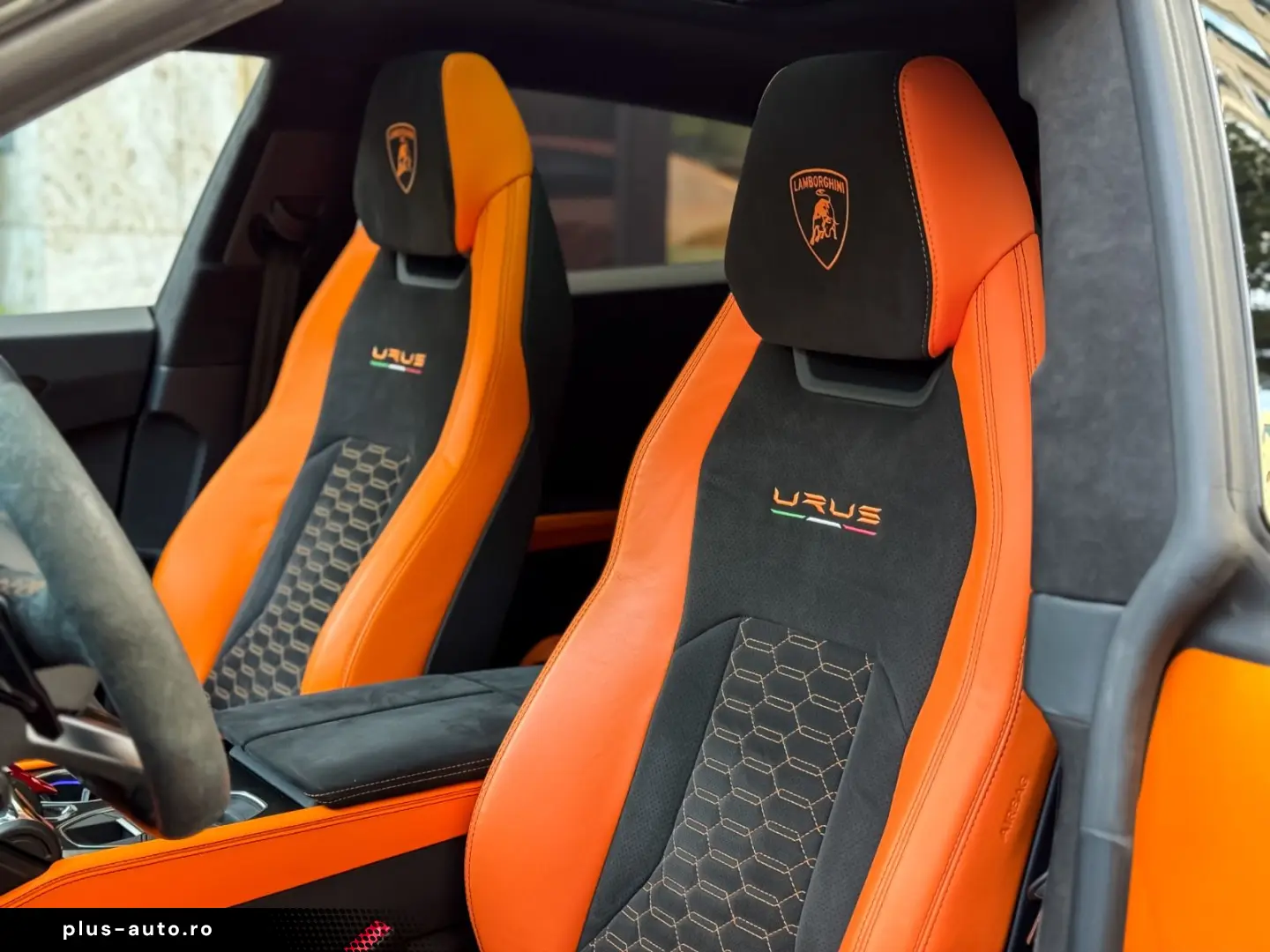 LAMBORGHINI Urus   Capsule   Head-Up   3D B&O   Q-Citura