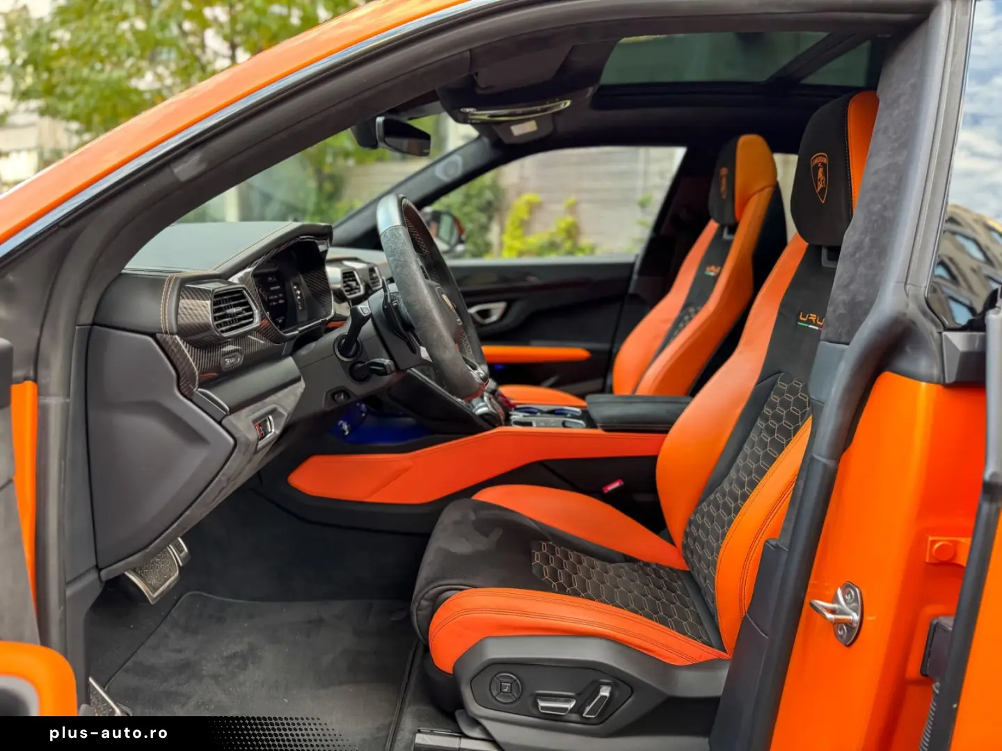 LAMBORGHINI Urus   Capsule   Head-Up   3D B&O   Q-Citura