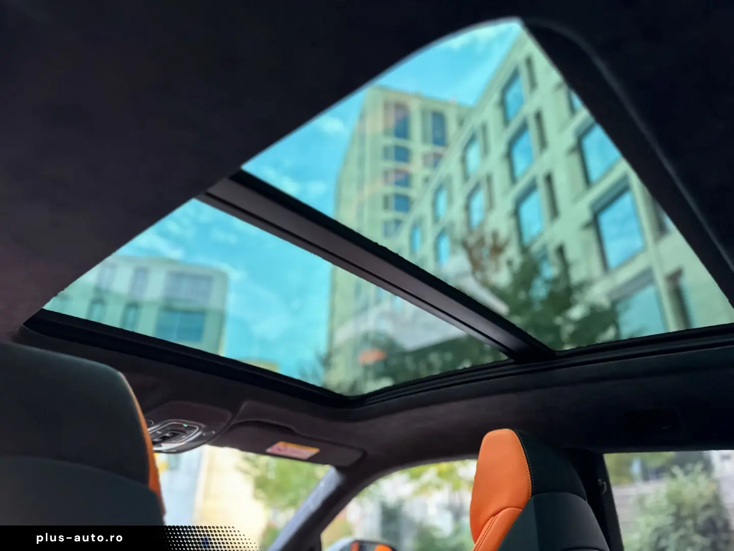 LAMBORGHINI Urus   Capsule   Head-Up   3D B&O   Q-Citura