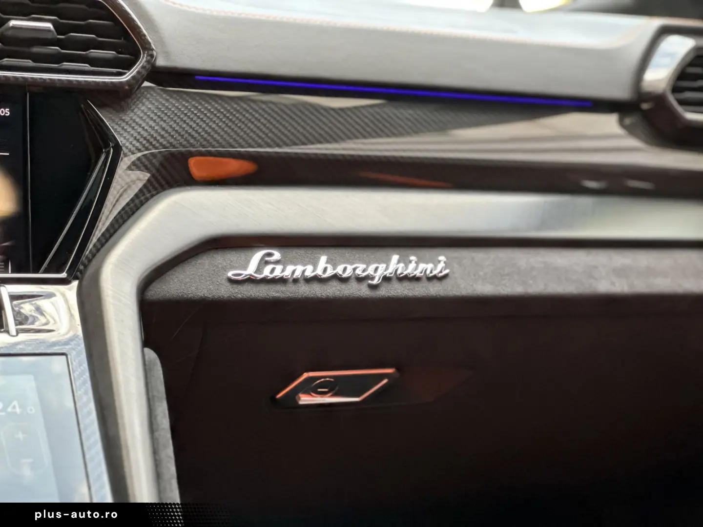 LAMBORGHINI Urus   Capsule   Head-Up   3D B&O   Q-Citura