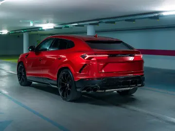 LAMBORGHINI Urus  B&O PANO CARBON MASSAGE WARRANTY AMBIENT