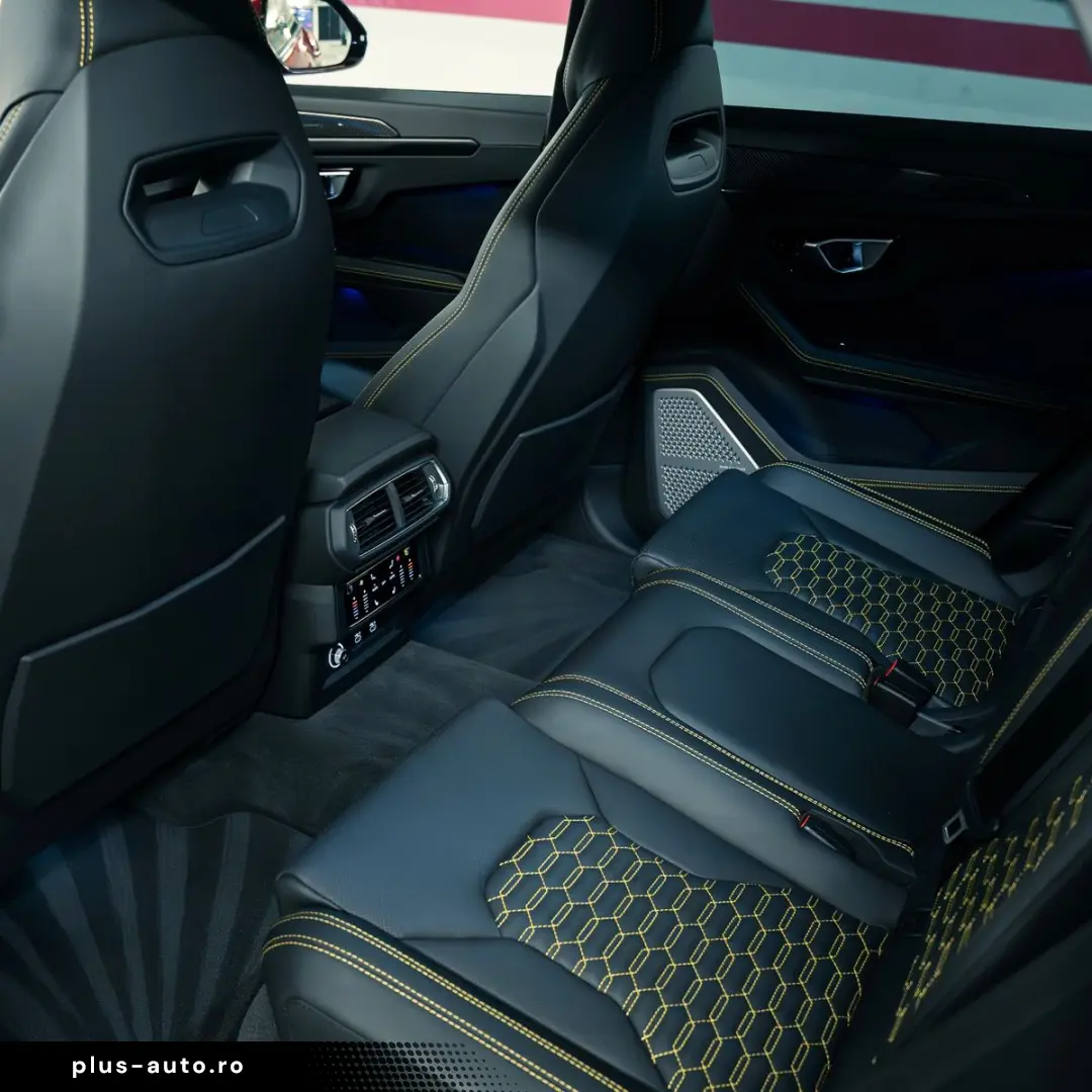 LAMBORGHINI Urus  B&O PANO CARBON MASSAGE WARRANTY AMBIENT