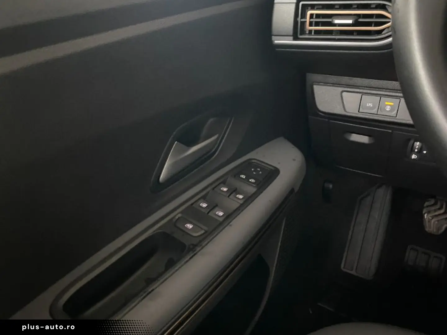 DACIA SANDERO 1.0 Eco-G 100CP Stepway Extreme