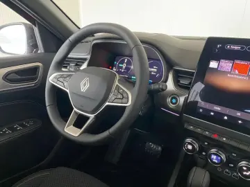 RENAULT ARKANA 1.6 E-Tech 145 techno