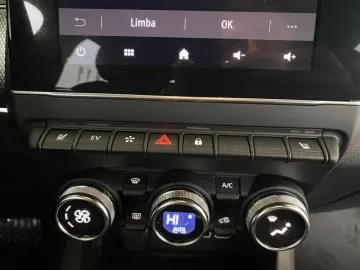 RENAULT ARKANA 1.6 E-Tech 145 techno