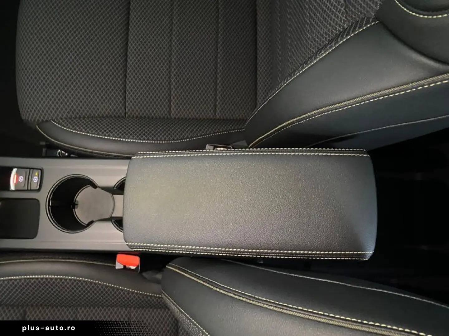 RENAULT ARKANA 1.6 E-Tech 145 techno