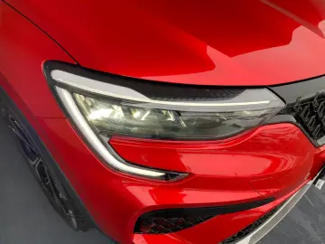 RENAULT ARKANA 1.6 E-Tech 145 techno