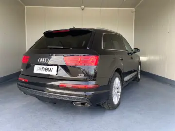 AUDI Q7 3.0 TDI 272CP tiptronic quattro