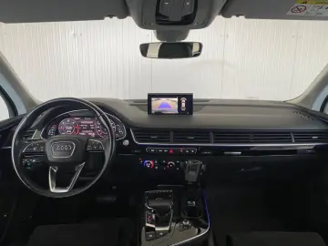 AUDI Q7 3.0 TDI 272CP tiptronic quattro