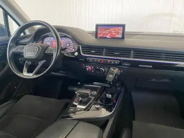AUDI Q7 3.0 TDI 272CP tiptronic quattro