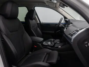 BMW X3 xD20i Kamera DAB Laser HiFi Komfort Sport 18