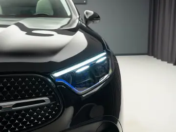 Mercedes Benz GLC 220d 4Matic AMG  Pano HUD Burmester Vent