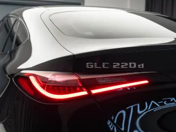 Mercedes Benz GLC 220d 4Matic AMG  Pano HUD Burmester Vent